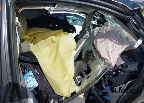 2019 Toyota Sienna Xle 8 Passenger из США, поврежденный, VIN 5TDYZ3DC8KS969639